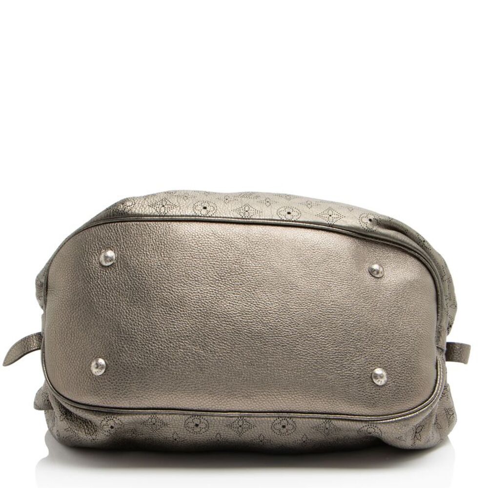 Louis Vuitton Metallic Mahina Leather XL Hobo - Picture 4 of 15